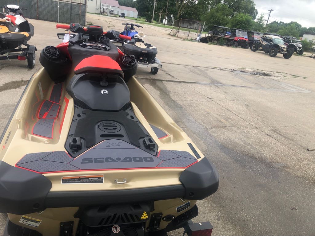 2025 Sea-Doo RXP-X 325 - Photo 3
