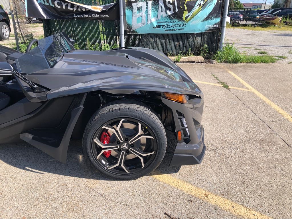 2025 Slingshot SLINGSHOT R AUTO - Photo 2