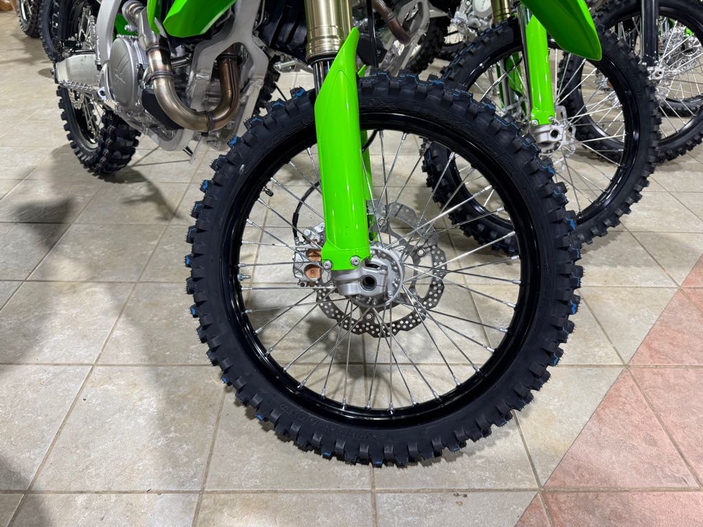 2026 Kawasaki KX™ 450 - LIME - Photo 4