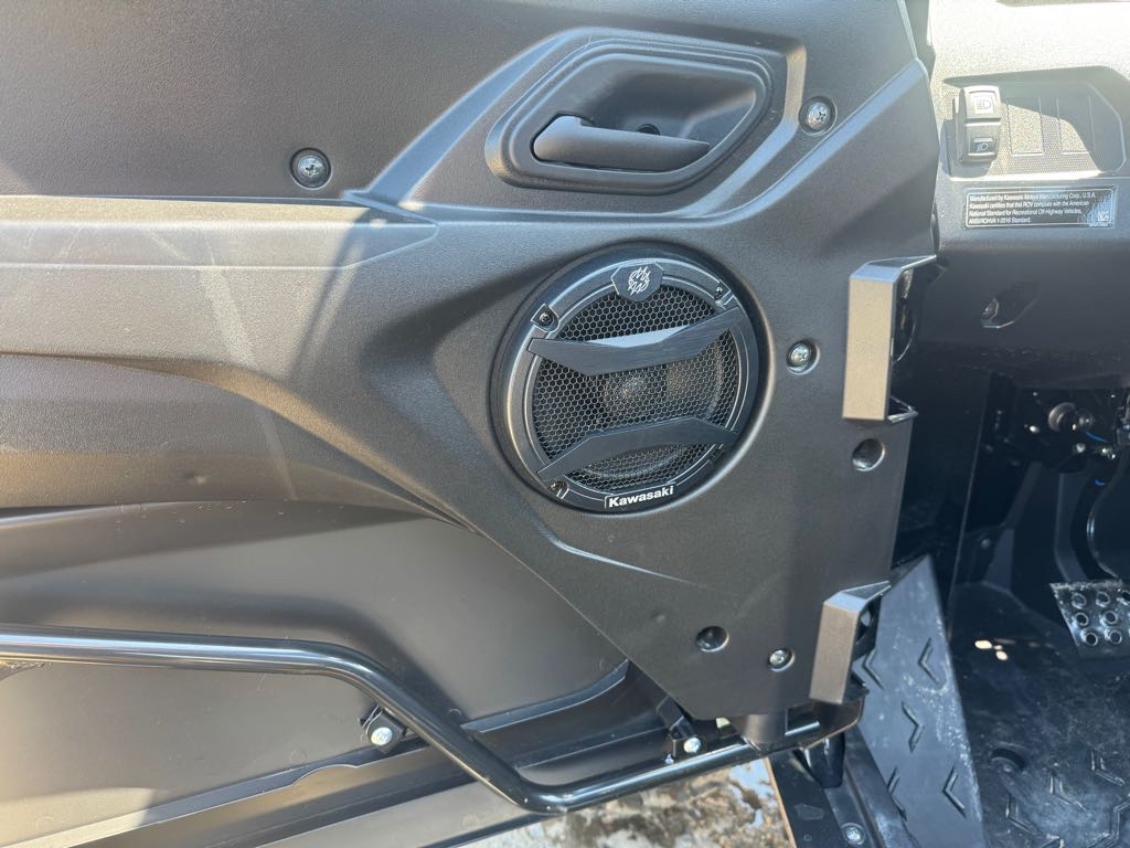2025 Kawasaki Teryx® KRX™ 1000 Blackout Edition - Photo 4