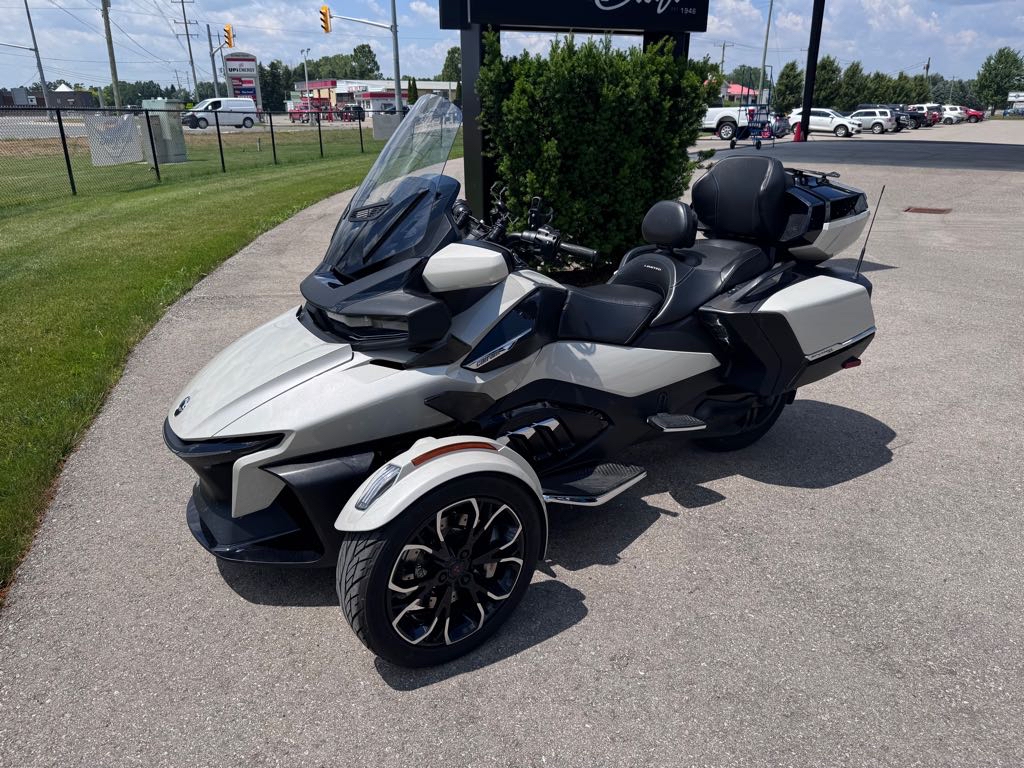 2021 Can-Am Spyder RT Limited - Chrome Edition - Photo 2