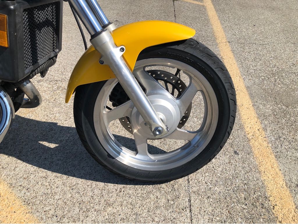 1996 Honda VF750 - Photo 2
