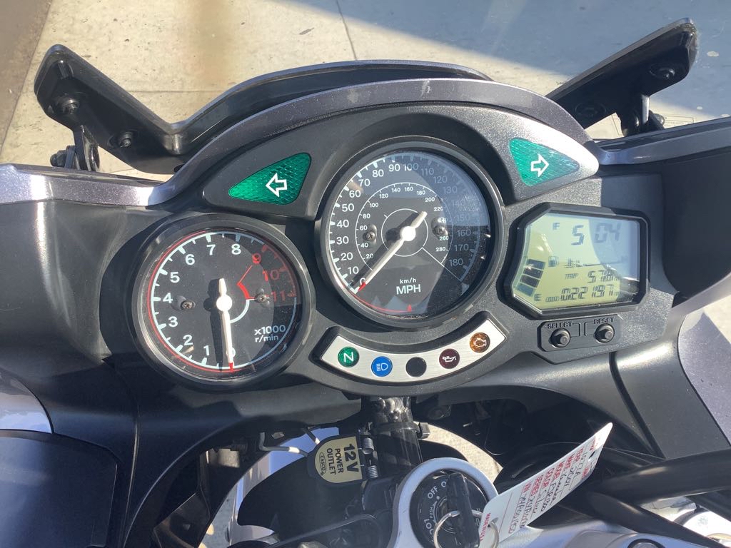 2004 Yamaha FJR1300 - Photo 12