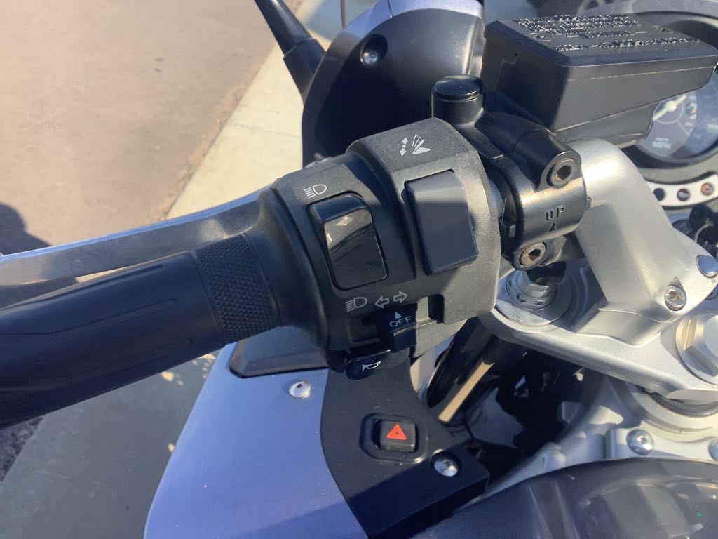 2004 Yamaha FJR1300 - Photo 10