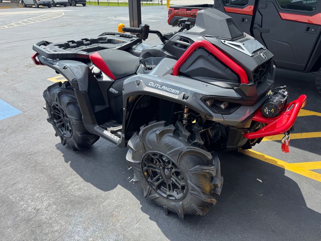 2025 Can-Am Outlander X mr 850 - Photo 2