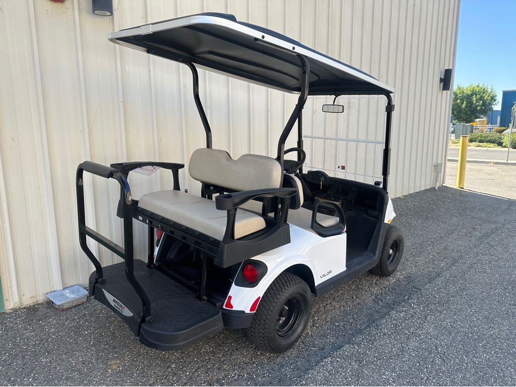 2023 E-Z-GO Valor 4 EX1 Gas - Photo 11