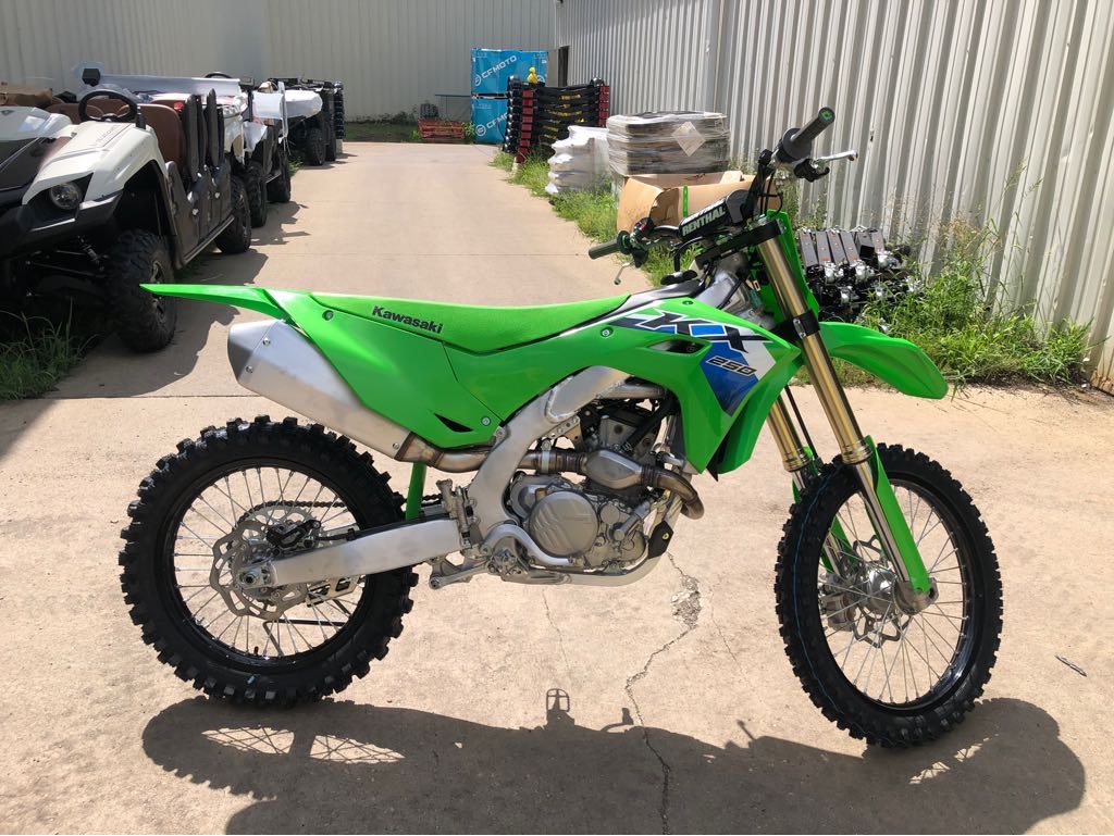 2026 Kawasaki KX 250 - Photo 7