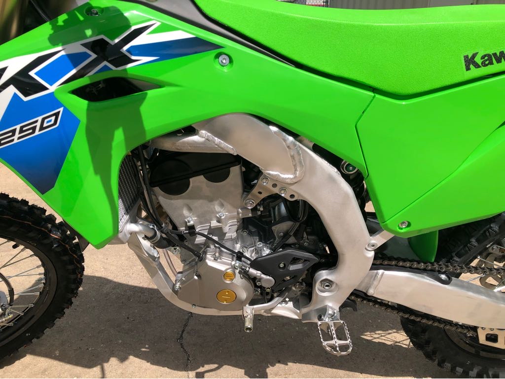 2026 Kawasaki KX 250 - Photo 3