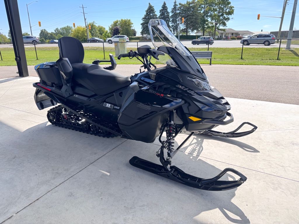 2026 Ski-Doo Grand Touring LE 900 ACE Turbo R 137 with a Silent Track 1.25" - Photo 2