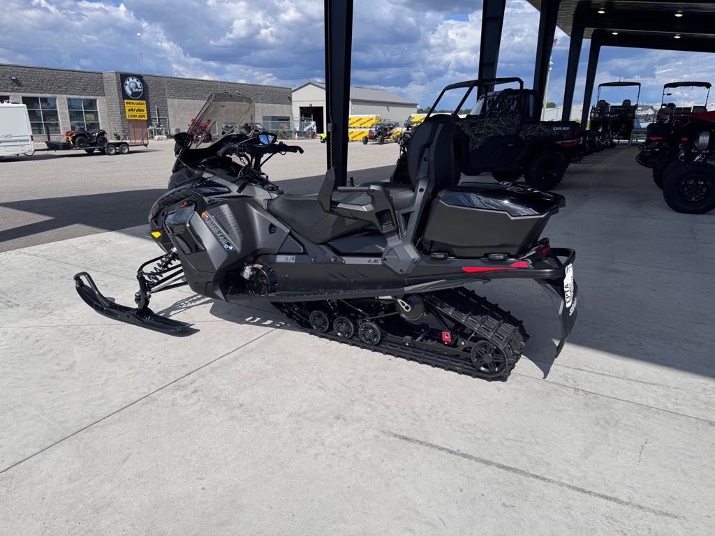 2026 Ski-Doo Grand Touring LE 900 ACE Turbo R 137 with a Silent Track 1.25" - Photo 3