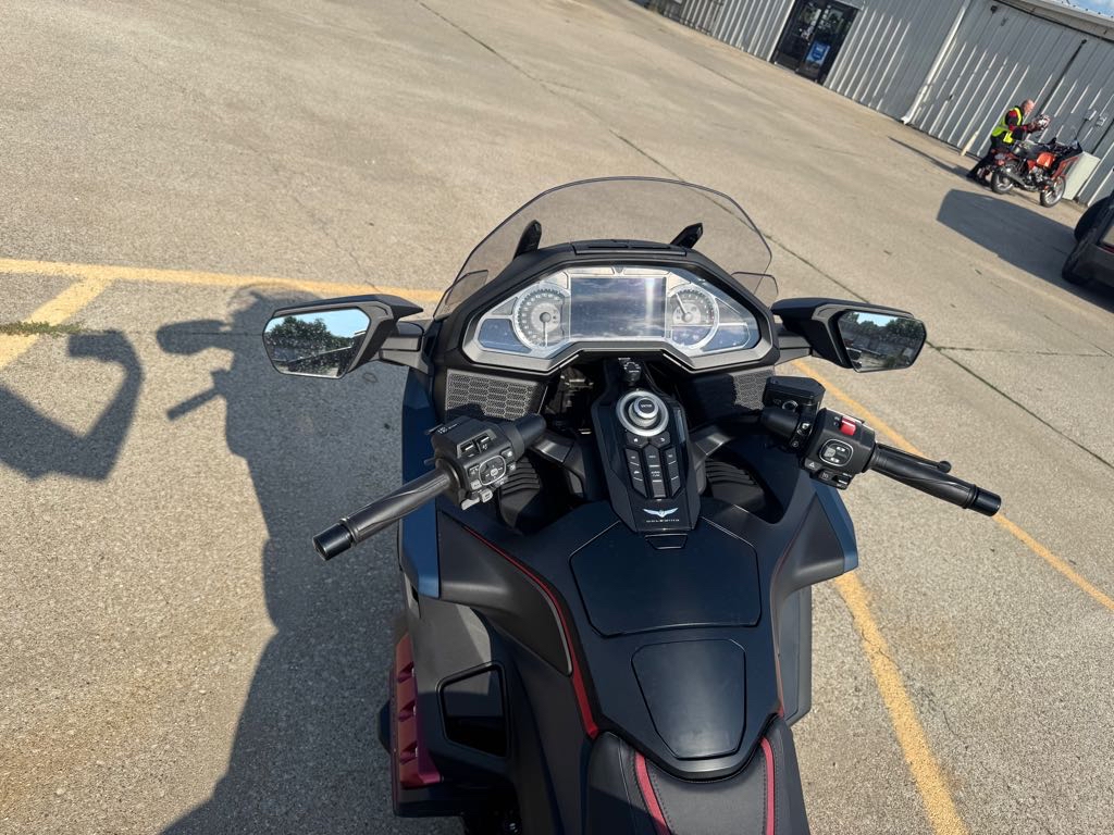 2022 Honda GOLDWING DCT AUTOMATIC - Photo 9
