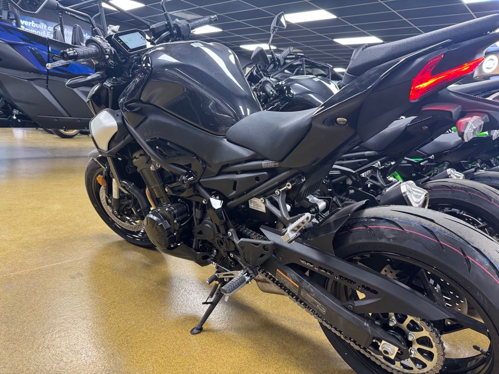 2025 Kawasaki Z900 ABS - Photo 2