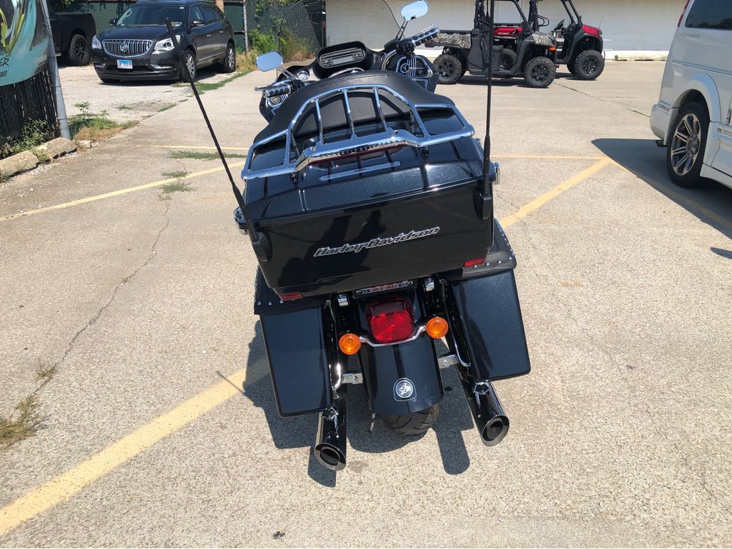 2013 Harley-Davidson® ROAD GLIDE ULTRA - Photo 6