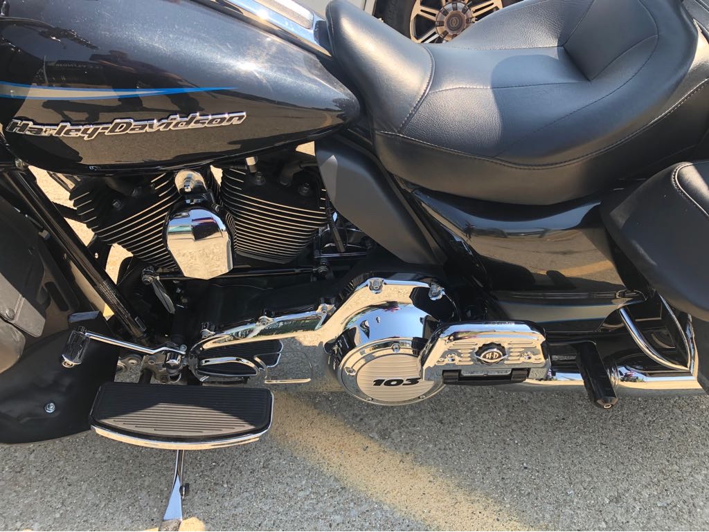 2013 Harley-Davidson® ROAD GLIDE ULTRA - Photo 9