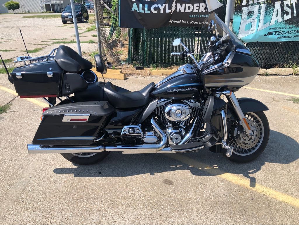 2013 Harley-Davidson® ROAD GLIDE ULTRA - Photo 2