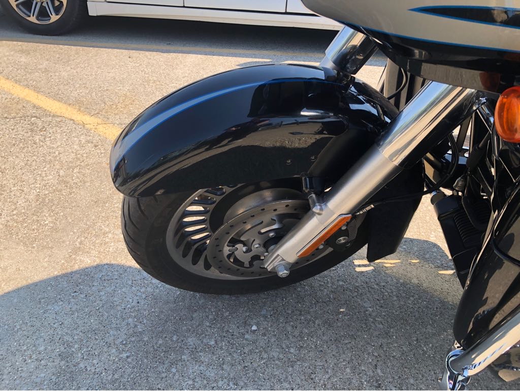 2013 Harley-Davidson® ROAD GLIDE ULTRA - Photo 8