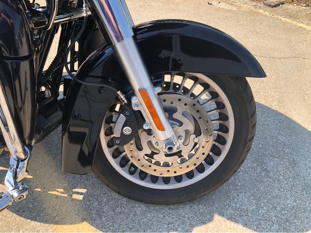 2013 Harley-Davidson® ROAD GLIDE ULTRA - Photo 3