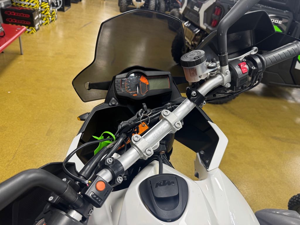 2012 KTM 990 Supermoto T - Photo 2