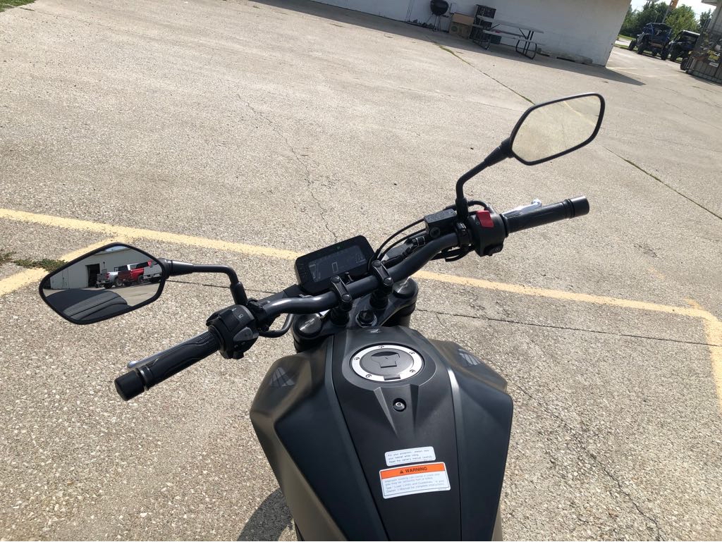 2025 Honda CB300R ABS - Photo 10