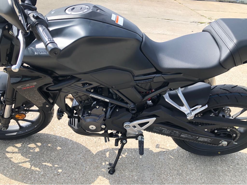 2025 Honda CB300R ABS - Photo 7