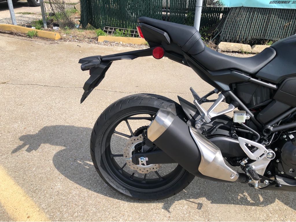 2025 Honda CB300R ABS - Photo 4