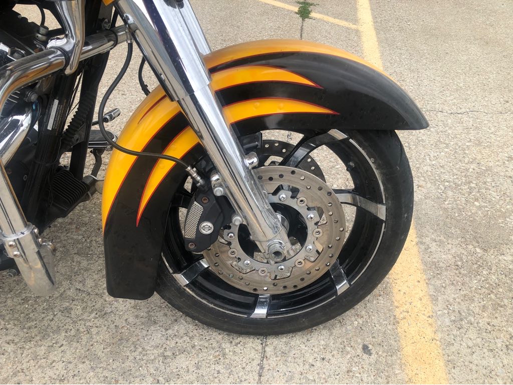 2010 Harley-Davidson® ROAD GLIDE - Photo 3