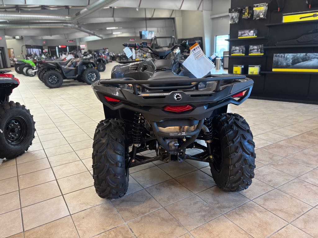 2025 Can-Am Outlander 700 - Photo 4