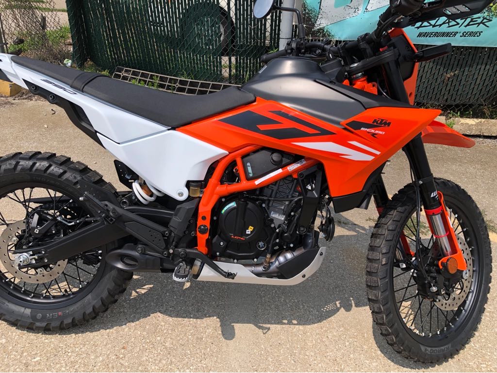 2025 KTM 390 ENDURO R - Photo 3