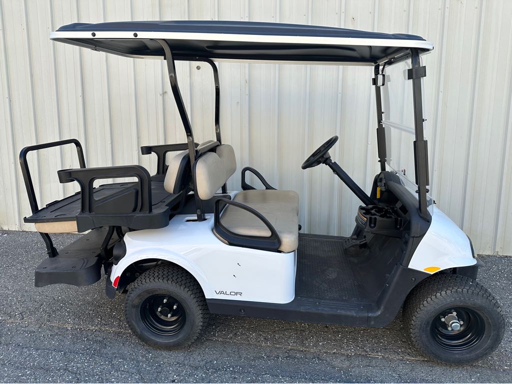 2023 E-Z-GO Valor 4 EX1 Gas - Photo 9