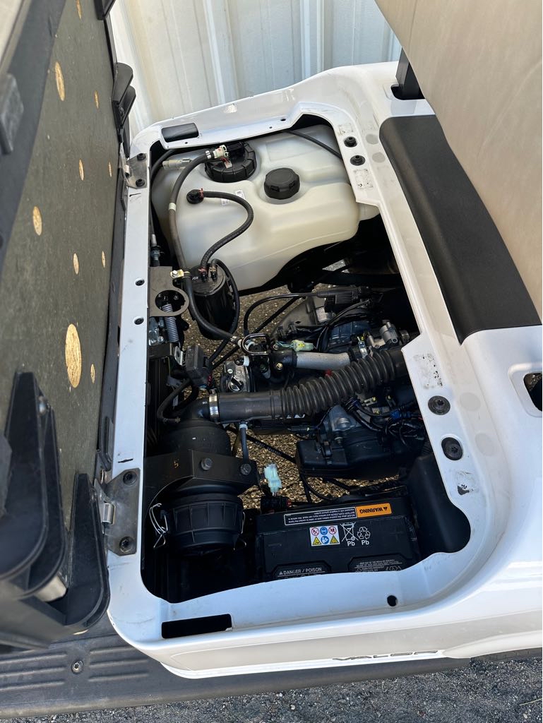 2023 E-Z-GO Valor 4 EX1 Gas - Photo 7