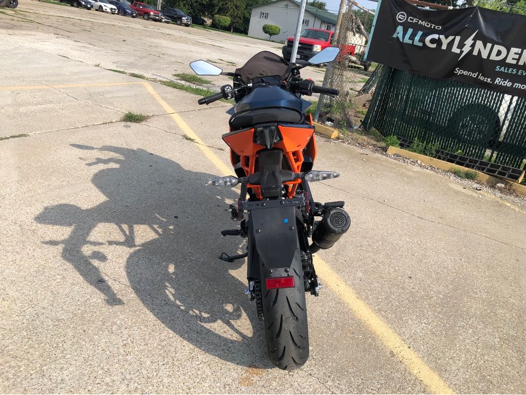 2024 KTM RC 390 - Photo 6