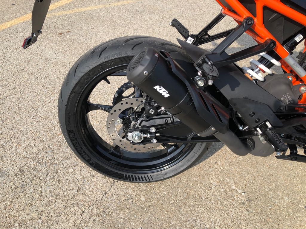 2024 KTM RC 390 - Photo 5