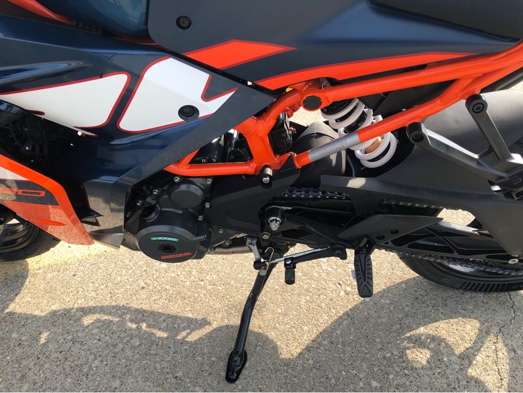 2024 KTM RC 390 - Photo 9