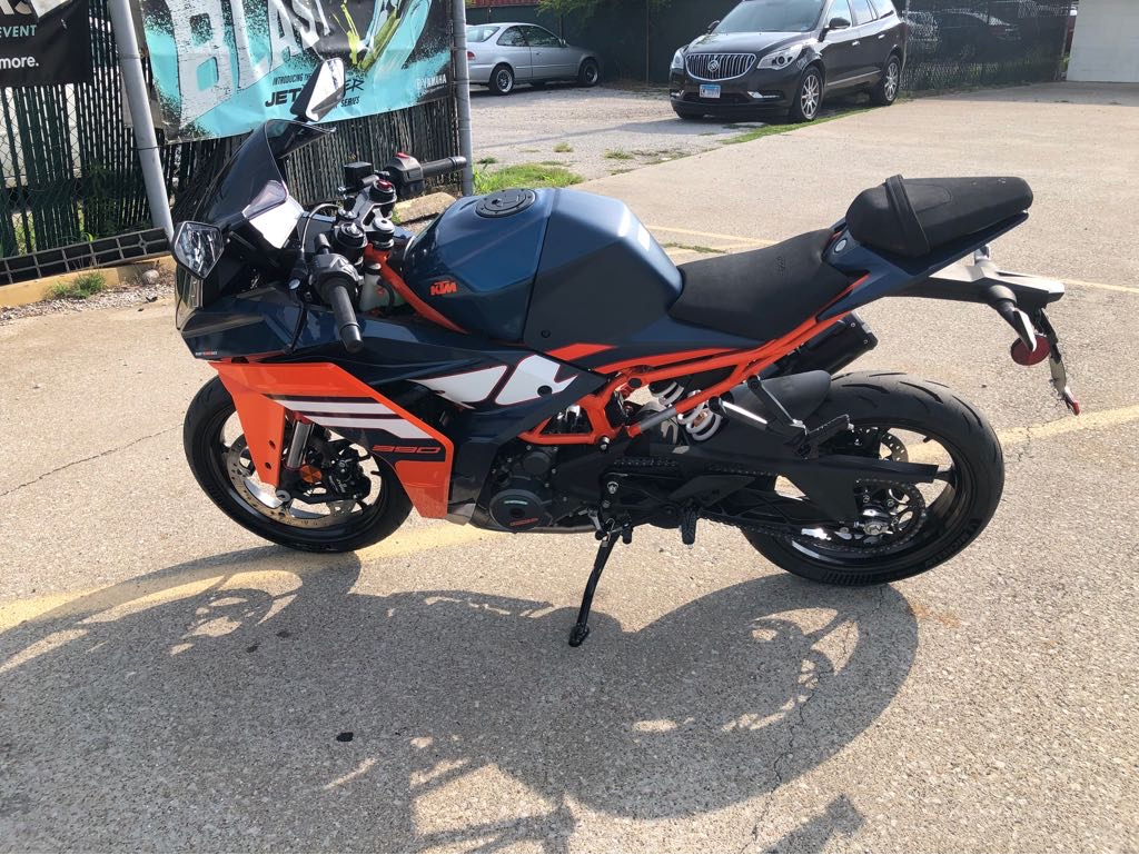 2024 KTM RC 390 - Photo 7