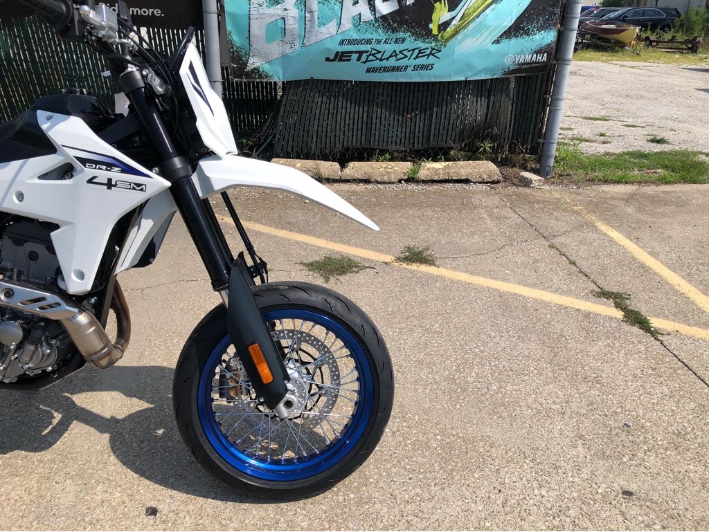 2025 Suzuki DR-Z 4SM - Photo 2