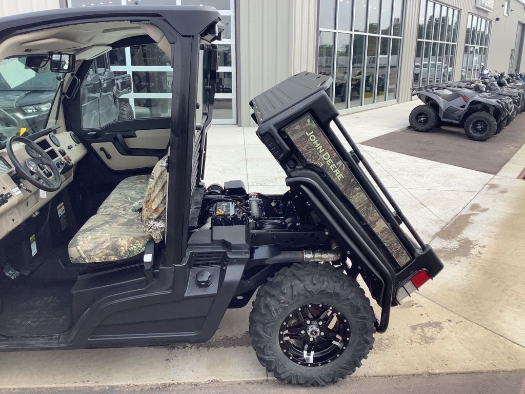 2021 John Deere XUV835R with Deluxe Cab - Photo 9