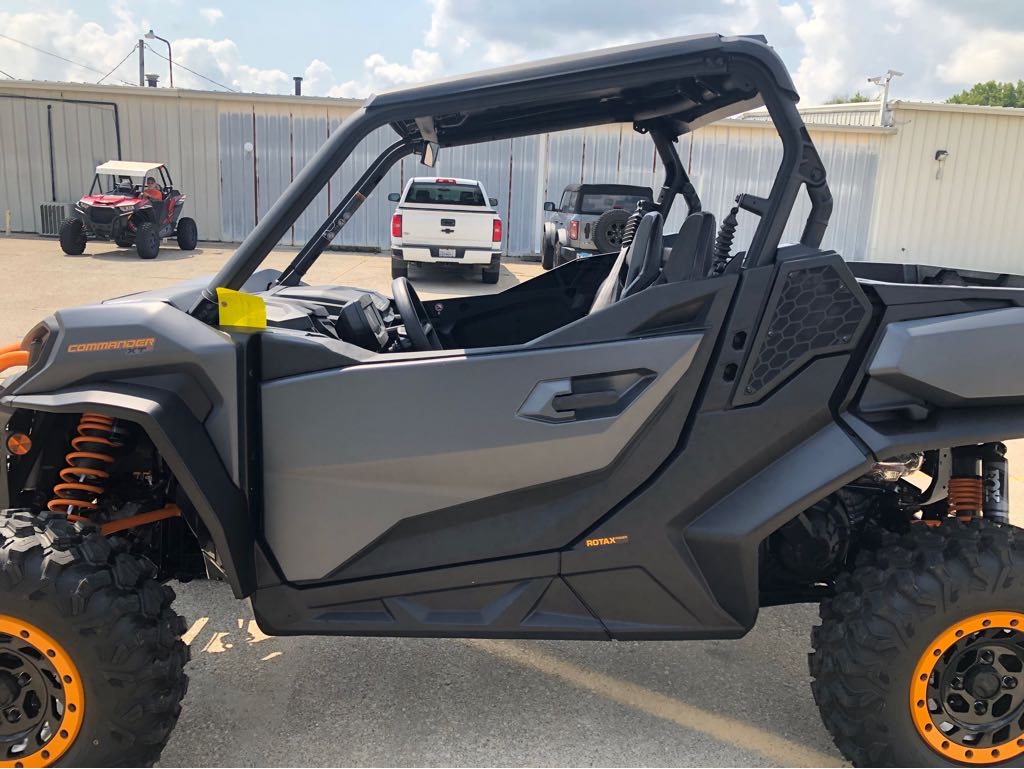 2025 Can-Am COMMANDER XT-P 1000R - Photo 7