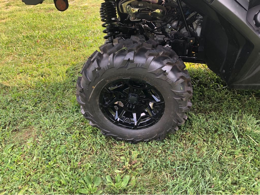 2025 Can-Am COMMANDER XT 700 - Photo 5