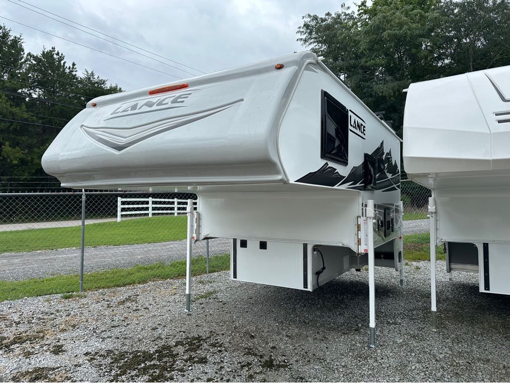 2026 Lance Truck Camper 850 - Photo 2