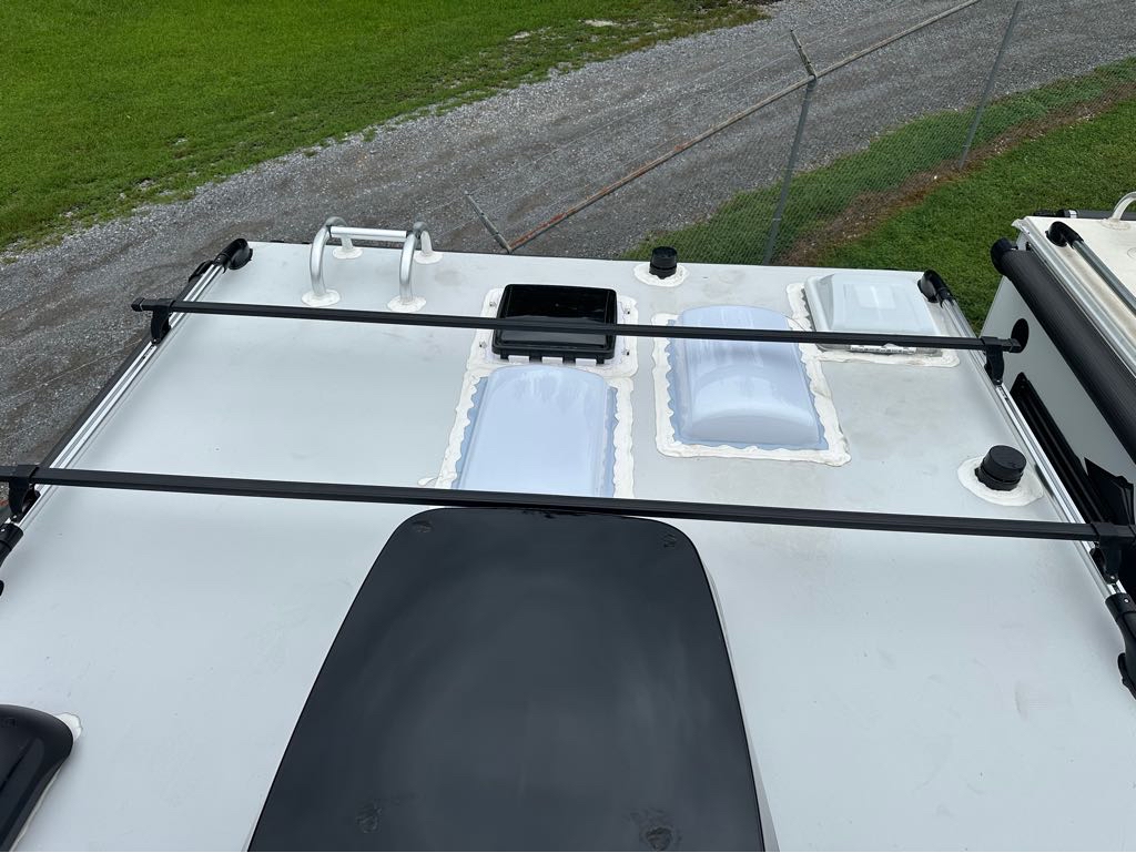 2026 Lance Truck Camper 850 - Photo 12