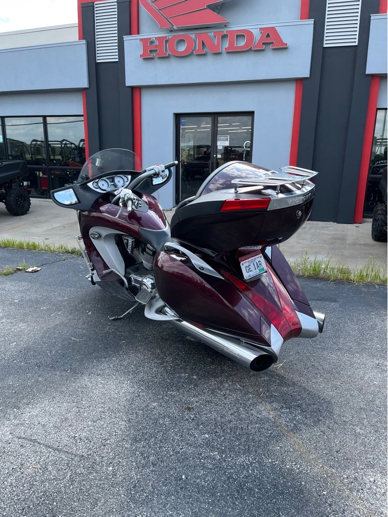 2009 Victory Motorcycles Vision��� Tour - Photo 4