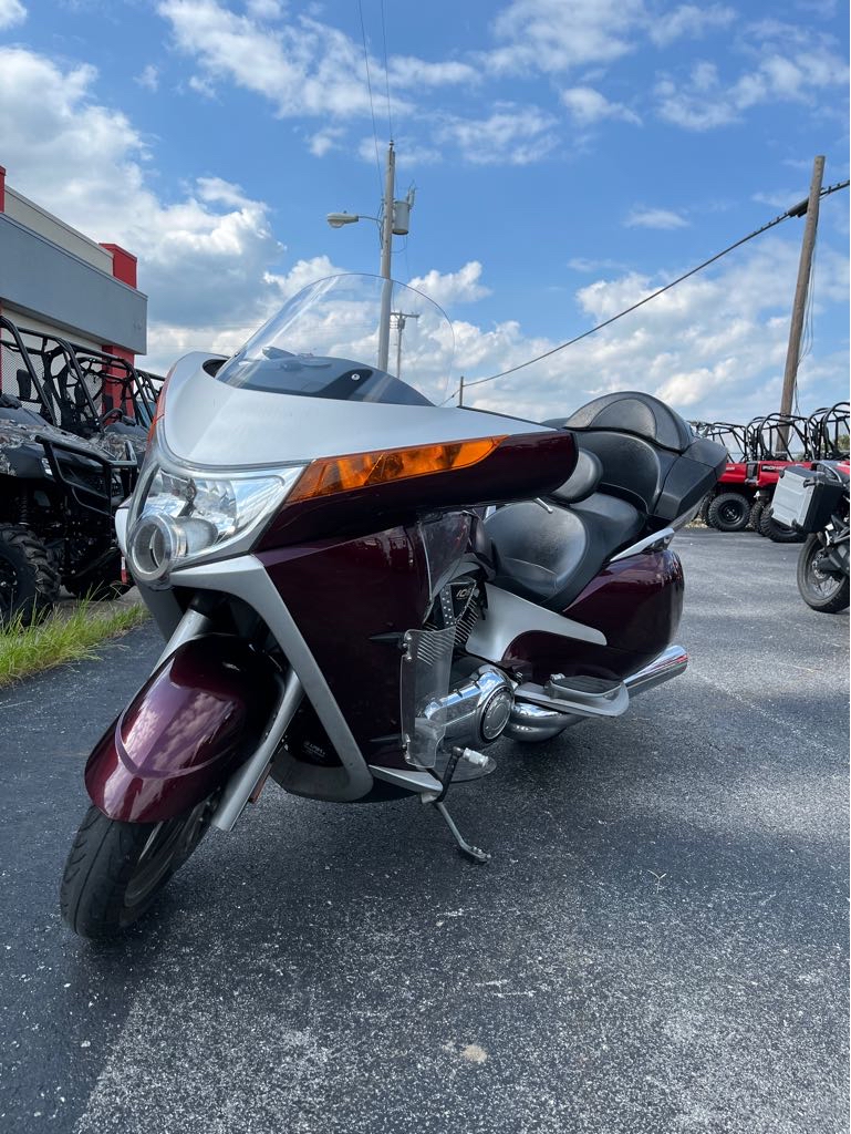 2009 Victory Motorcycles Vision��� Tour - Photo 2