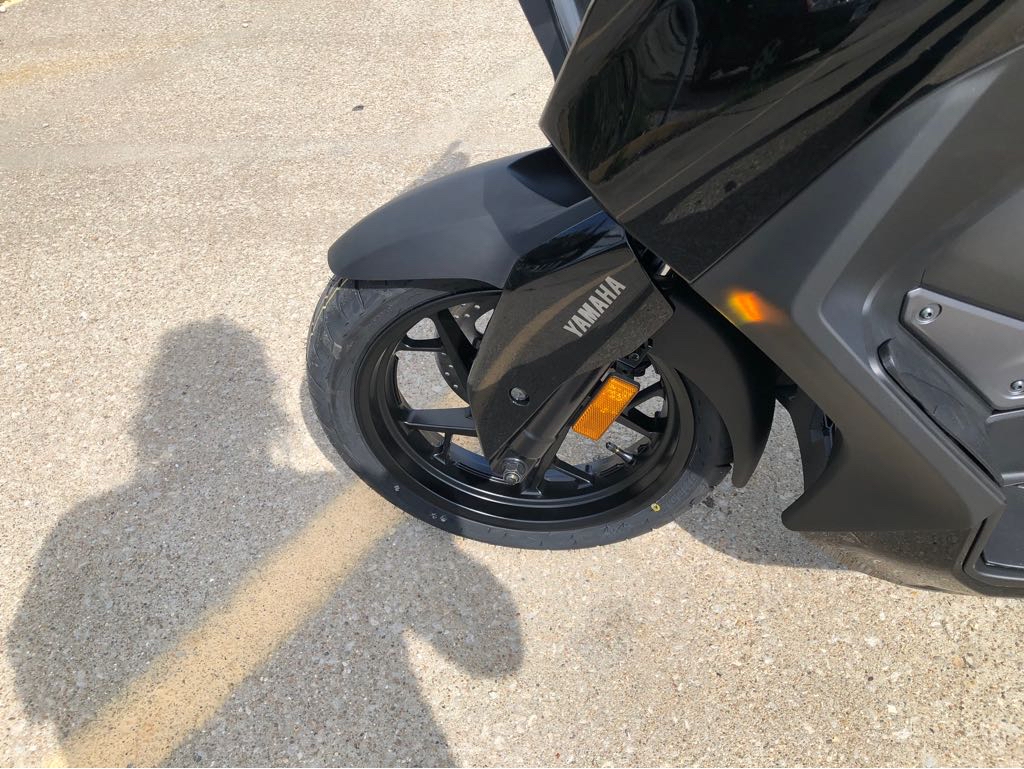 2025 Yamaha XMAX - Photo 10