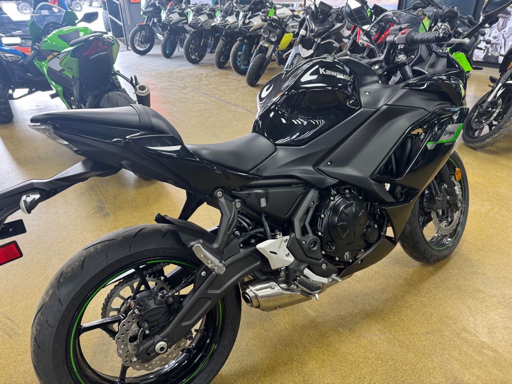 2025 Kawasaki Ninja® 650 ABS - Photo 2