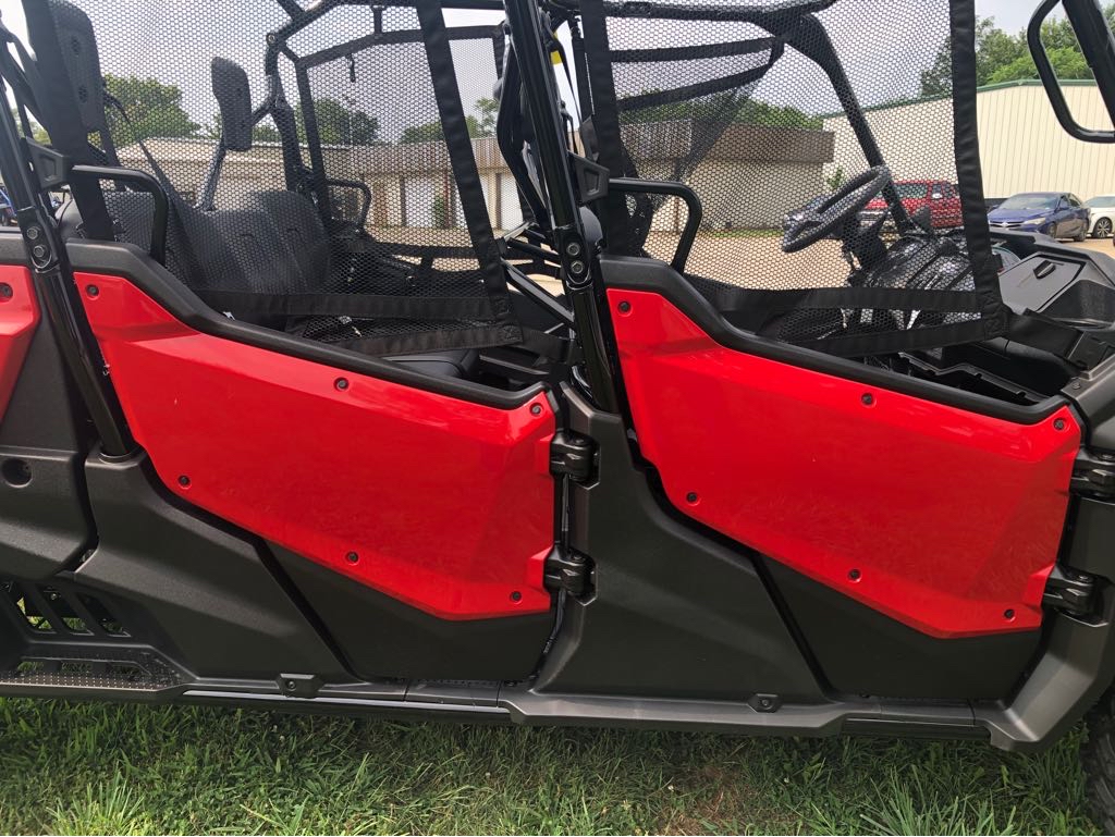 2025 Honda PIONEER 1000-6 CREW DELUXE - Photo 4