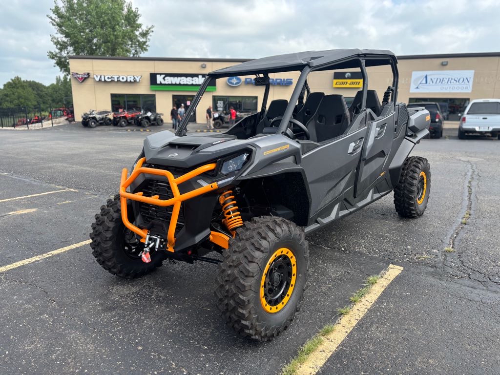 2025 Can-Am Commander MAX XT 1000R - Photo 8