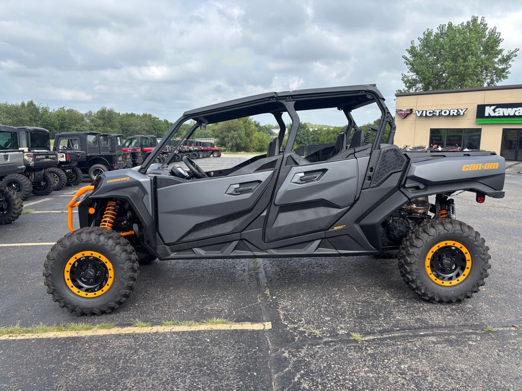 2025 Can-Am Commander MAX XT 1000R - Photo 9