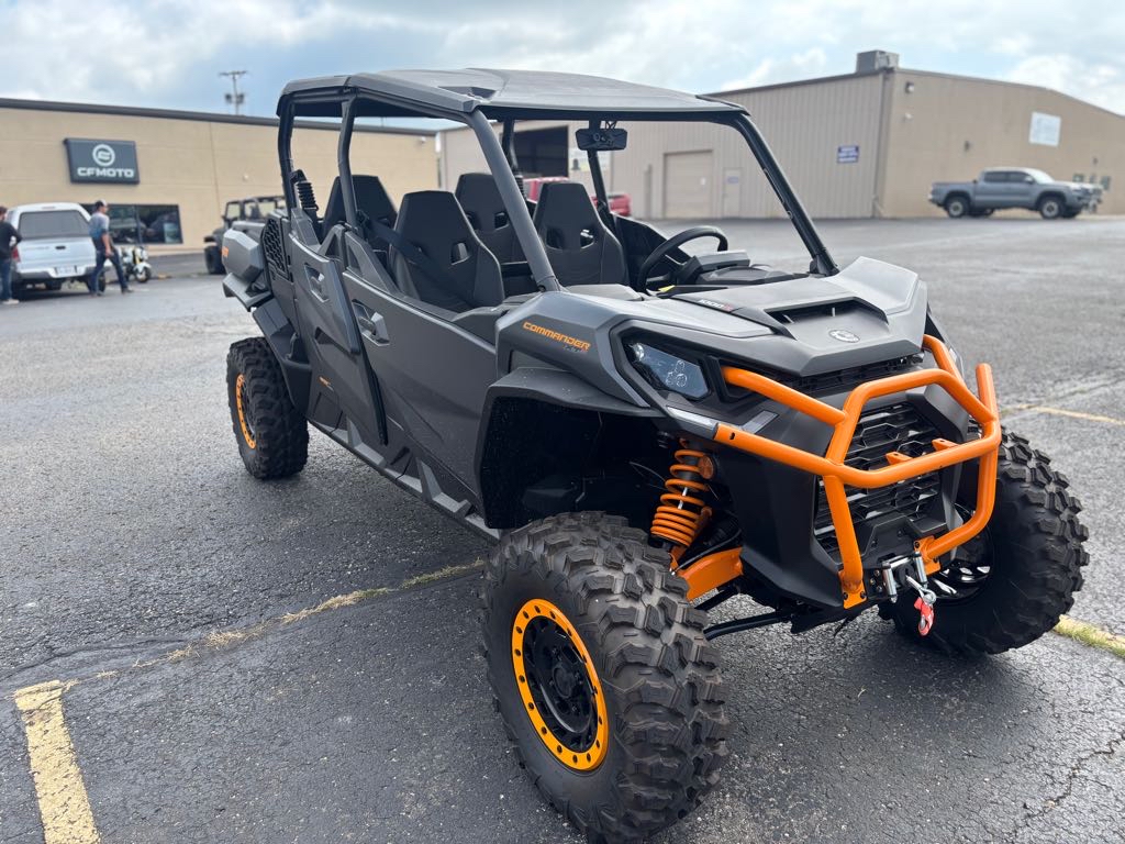 2025 Can-Am Commander MAX XT 1000R - Photo 7