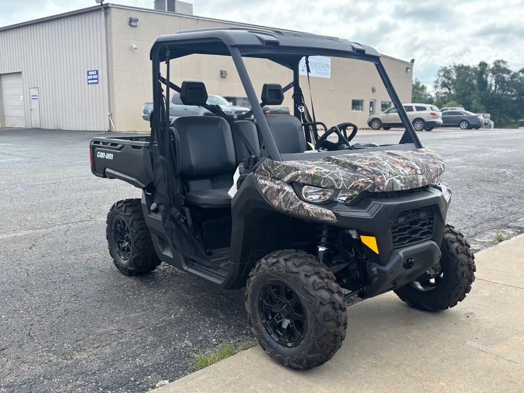 2024 Can-Am Defender HD7 - Photo 3