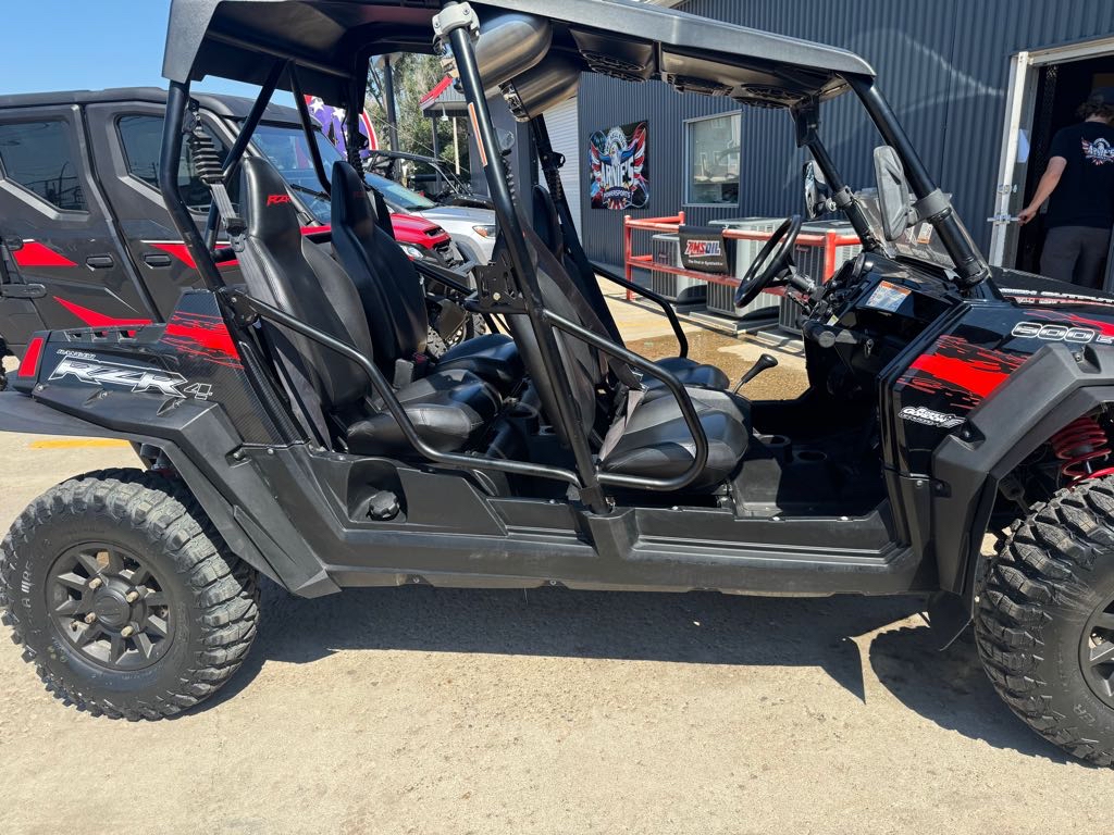 2011 Polaris Ranger RZR® 800 - Photo 2